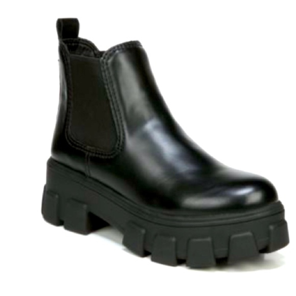 Fun and funky, chunky lug soles, the rugged inspiration with modern innovation.